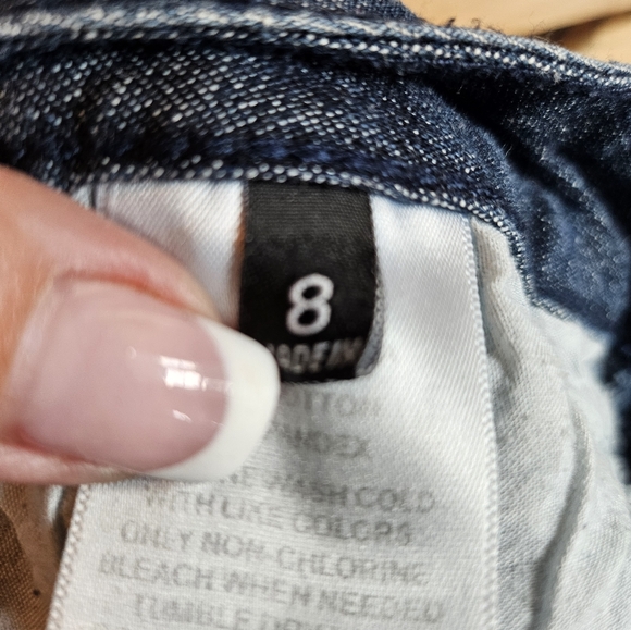 Express Capris - Picture 3 of 3